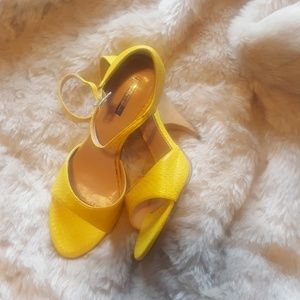 Cute mustard heels (cassie)